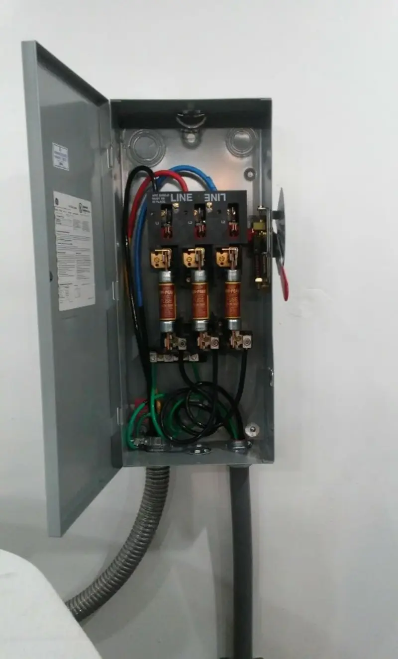 Three-phase disconnect switch installed for Electrical Wiring & Rewiring in Holdenville